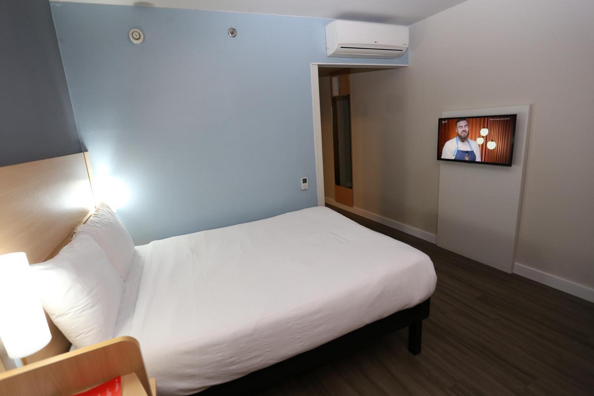 Hotel ibis Copacabana Posto 5 3*